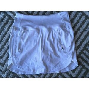 white Athleta Fairway Golf Skort in size Small Petite